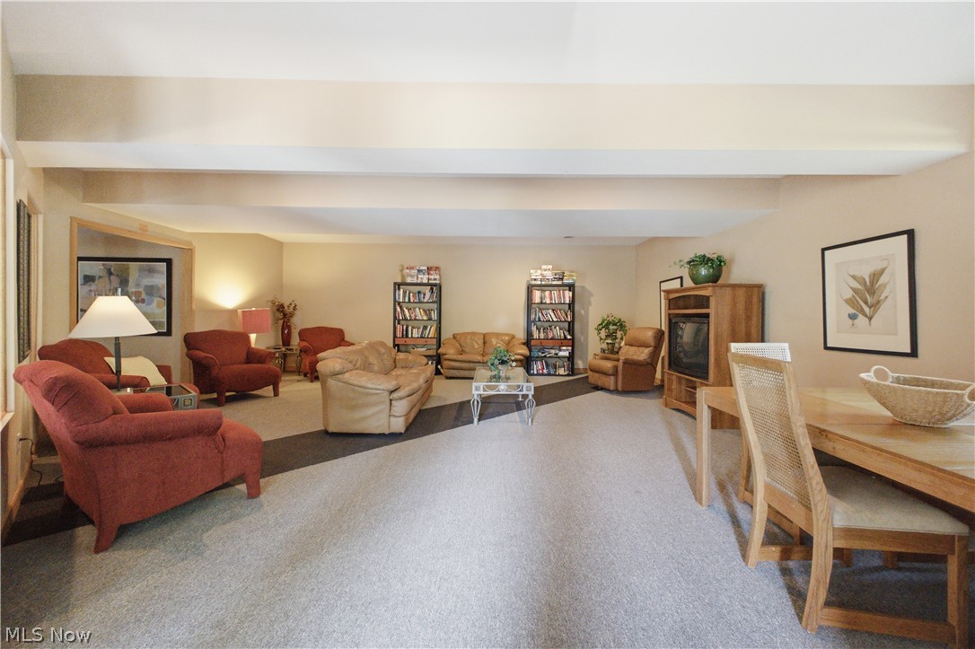 126 N Aspen Court Warren OH 44484