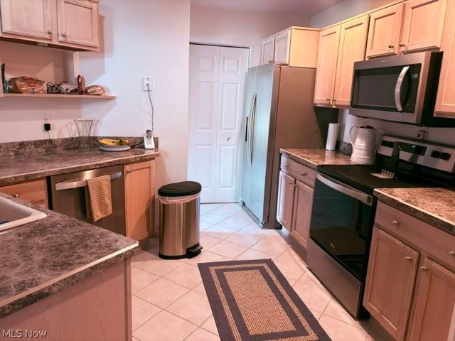 126 N Aspen Court Warren OH 44484