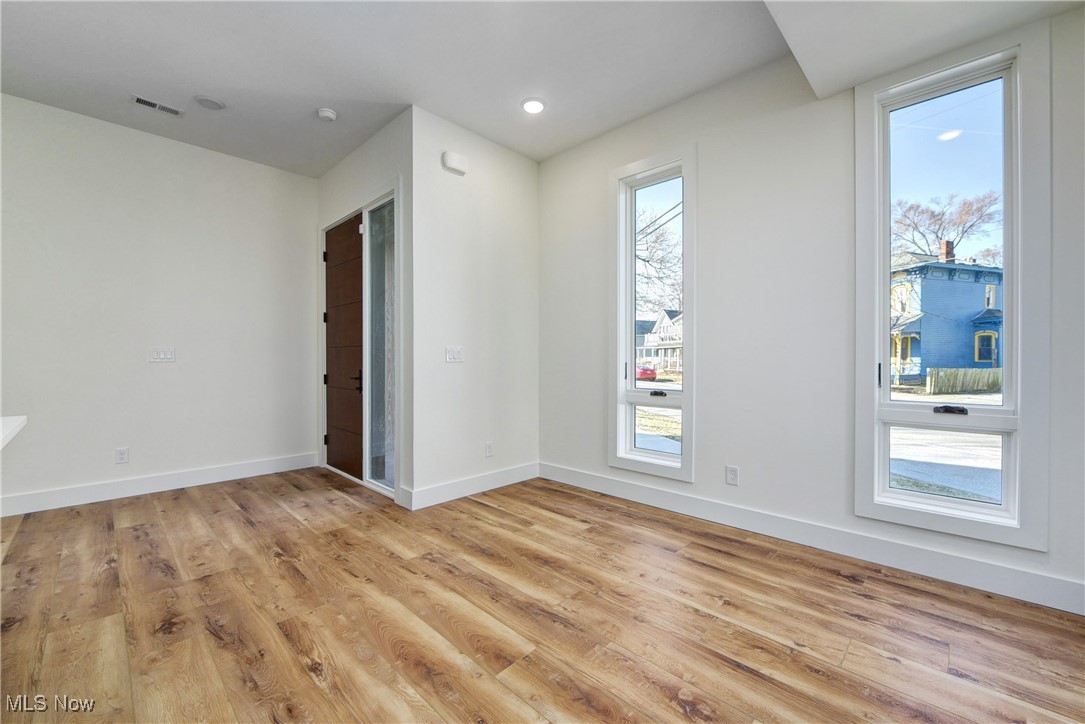 1895 W 44th Street Cleveland OH 44113