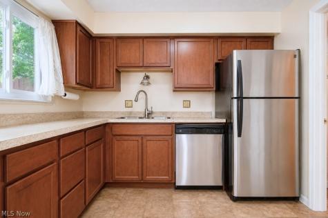 5240 Sable Court Mentor OH 44060