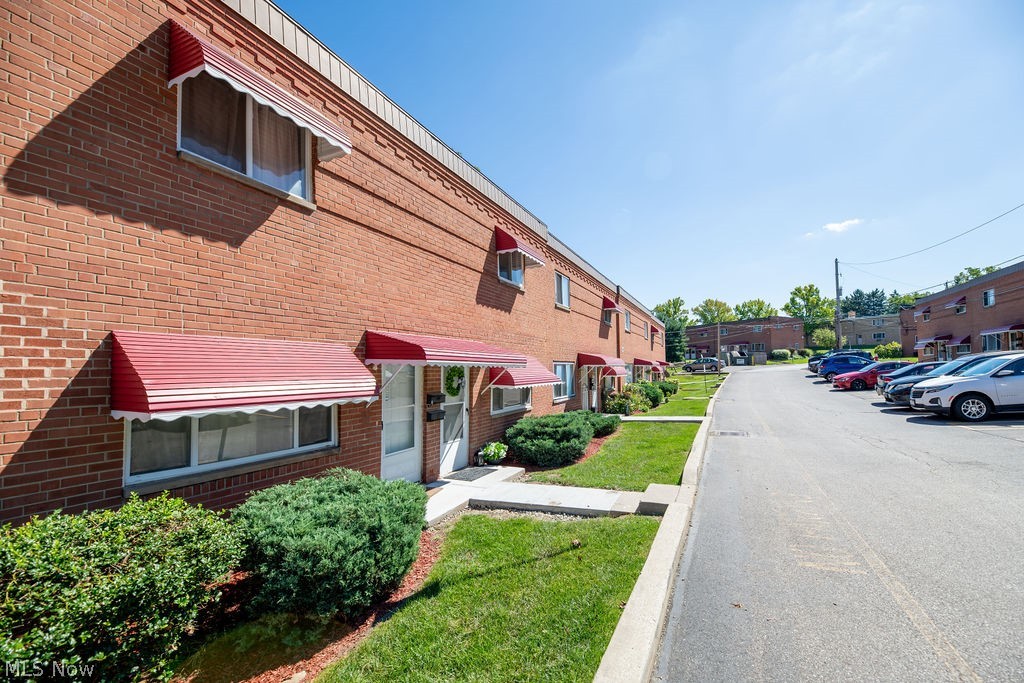 199 Dalepark Drive Bedford OH 44146