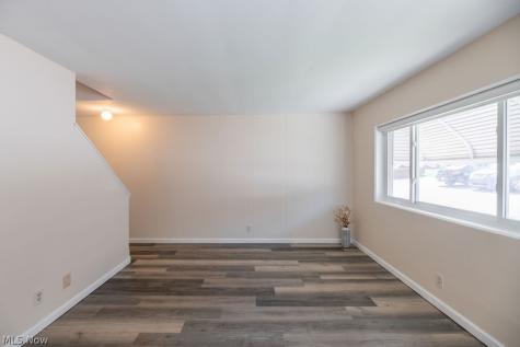 199 Dalepark Drive Bedford OH 44146