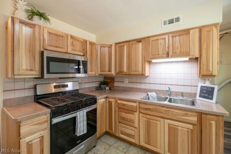 199 Dalepark Drive Bedford OH 44146