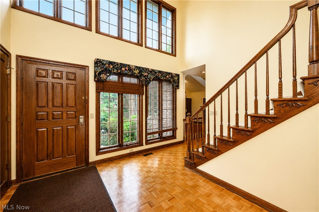 16 S Bentley Drive SE Canton OH 44709
