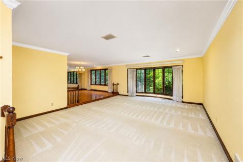 16 S Bentley Drive SE Canton OH 44709