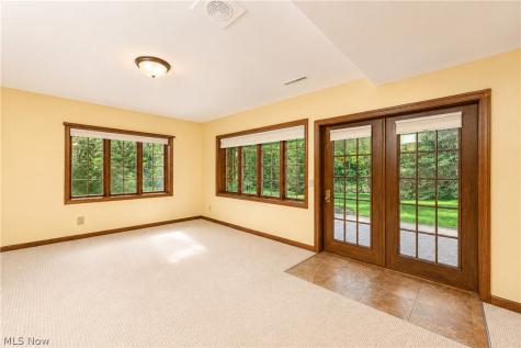 16 S Bentley Drive SE Canton OH 44709