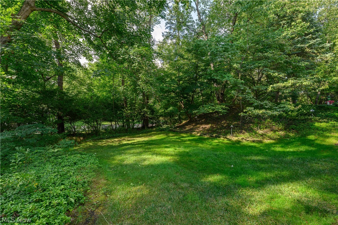 16 S Bentley Drive SE Canton OH 44709