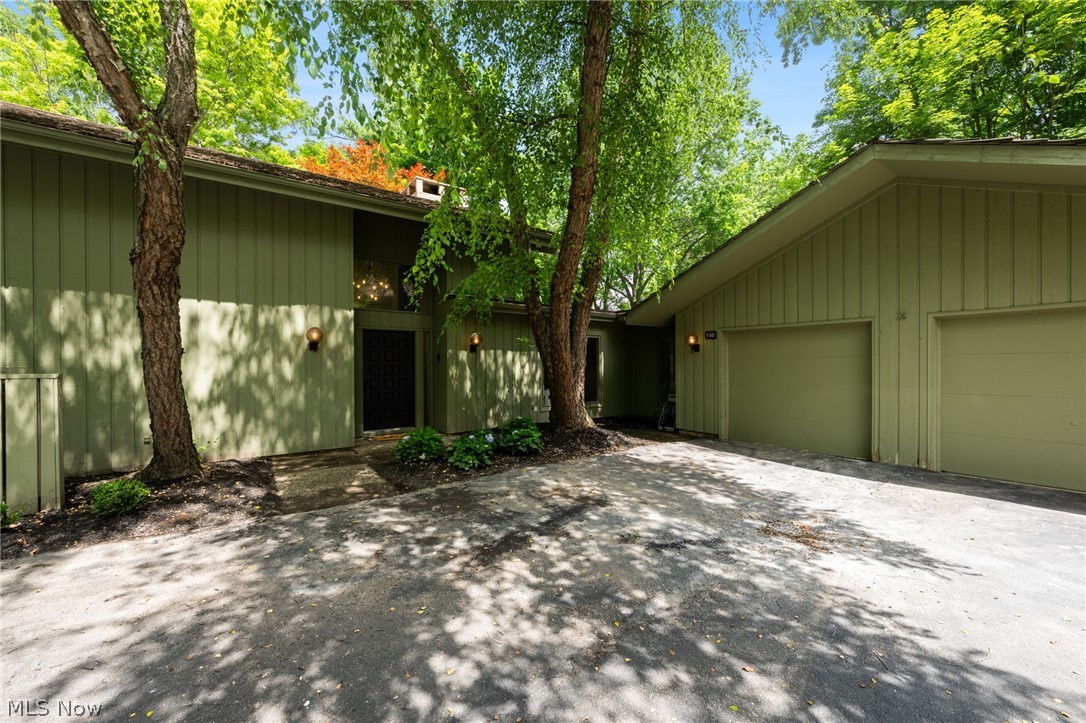 550 Russet Woods Lane Aurora OH 44202