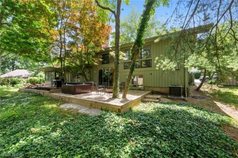 550 Russet Woods Lane Aurora OH 44202