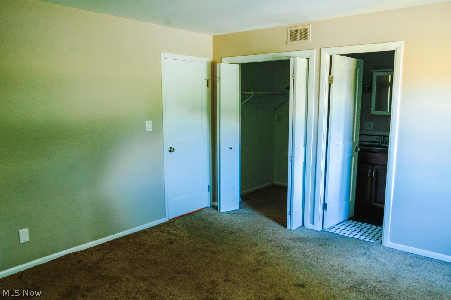 2039 Wooster Road Rocky River OH 44116