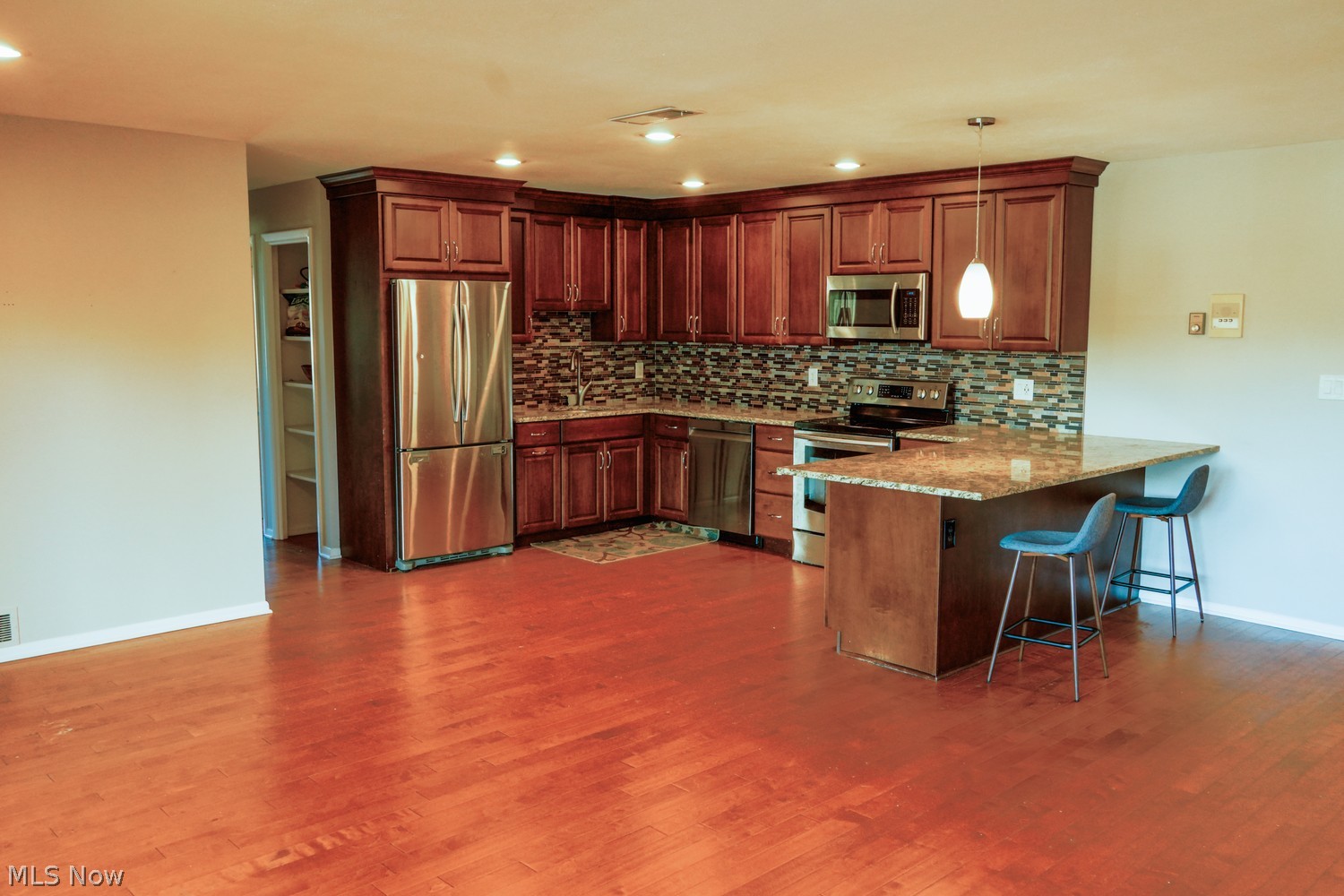 2039 Wooster Road Rocky River OH 44116