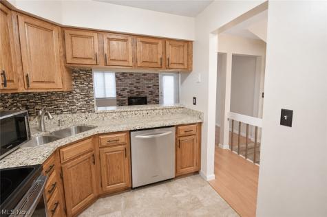 5552 Suncrest Court Parma OH 44134