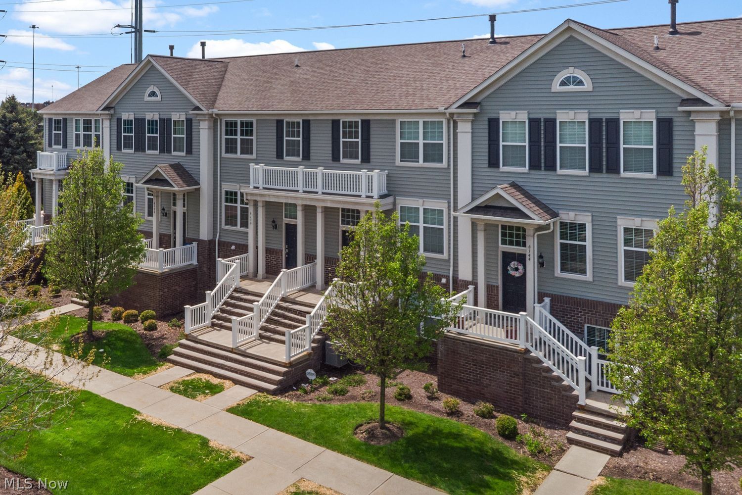 6136 N Pointe Beachwood OH 44124