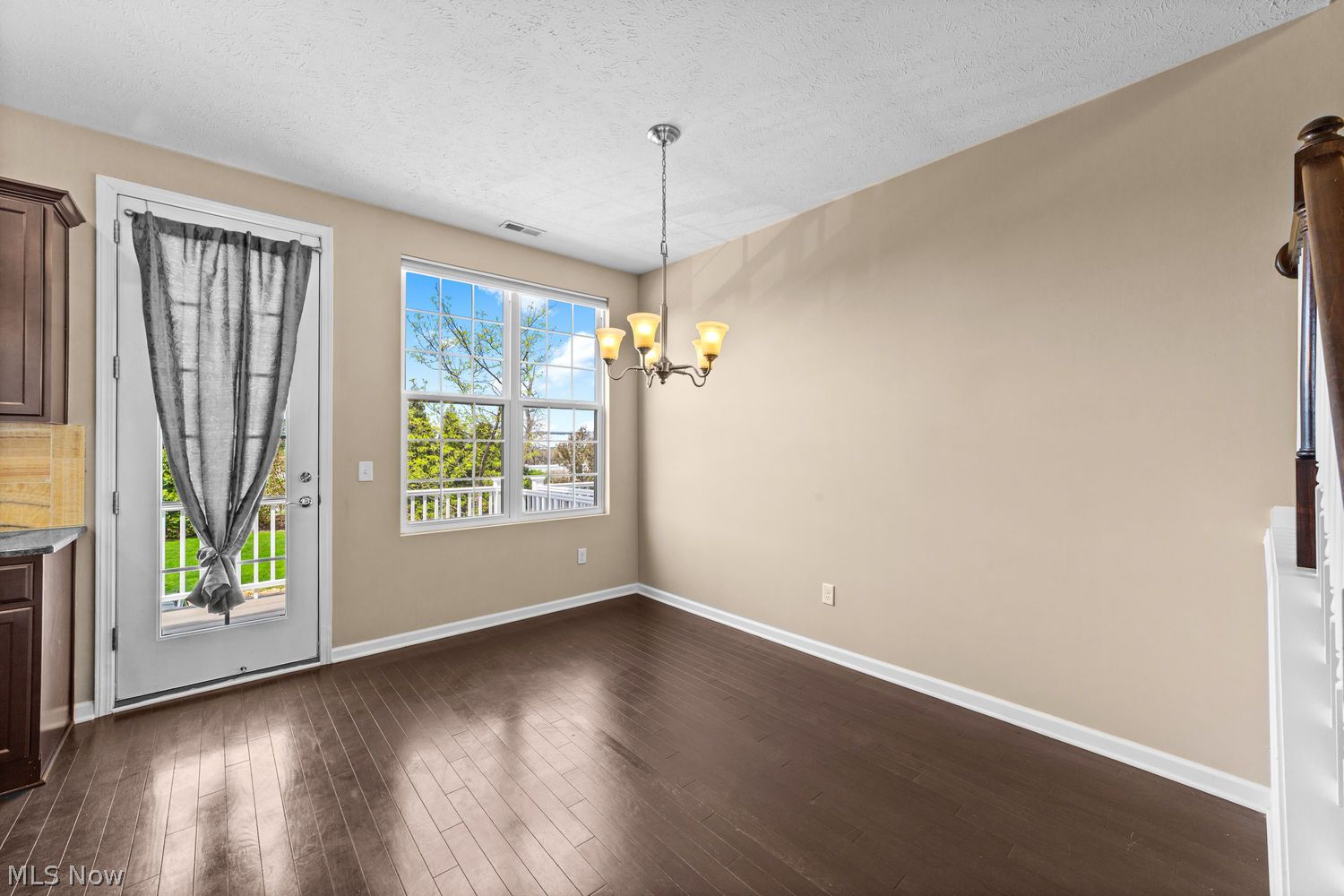 6136 N Pointe Beachwood OH 44124