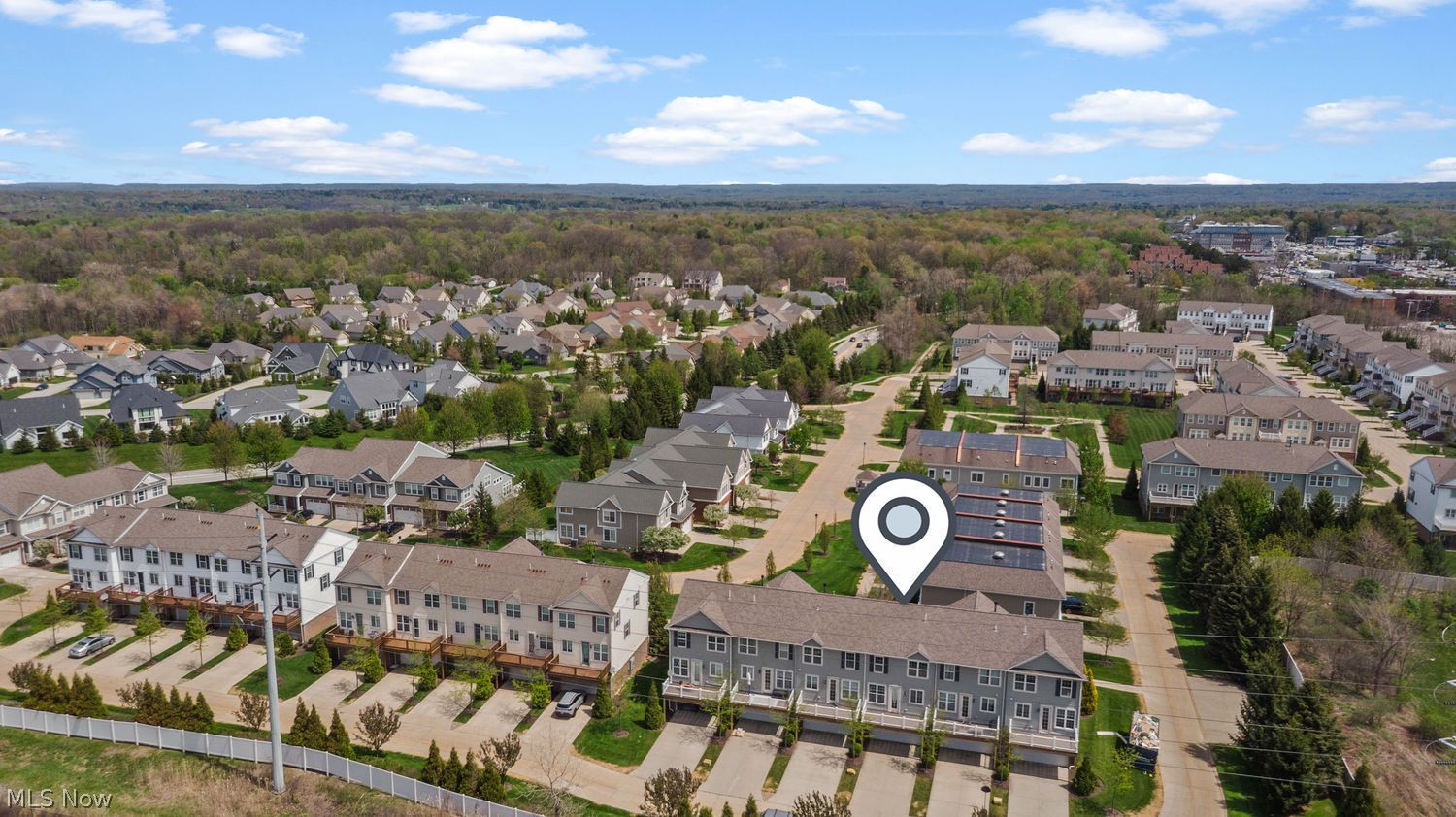 6136 N Pointe Beachwood OH 44124