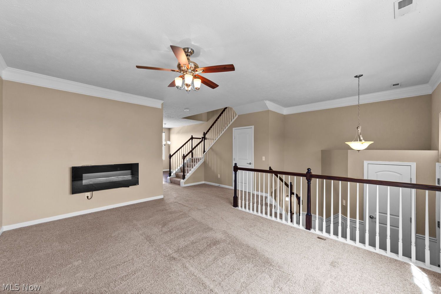 6136 N Pointe Beachwood OH 44124