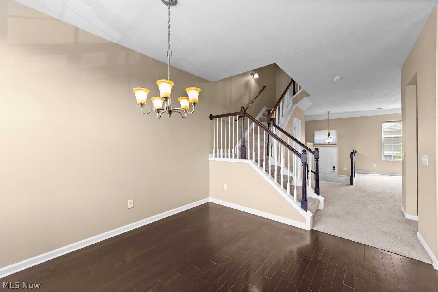 6136 N Pointe Beachwood OH 44124