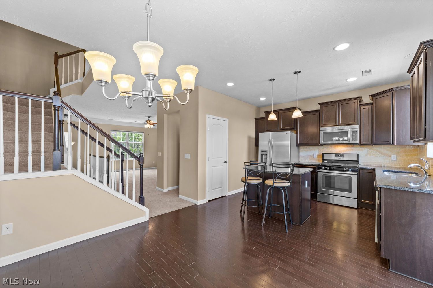 6136 N Pointe Beachwood OH 44124
