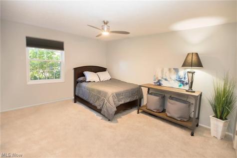 2854 Pease Drive Rocky River OH 44116
