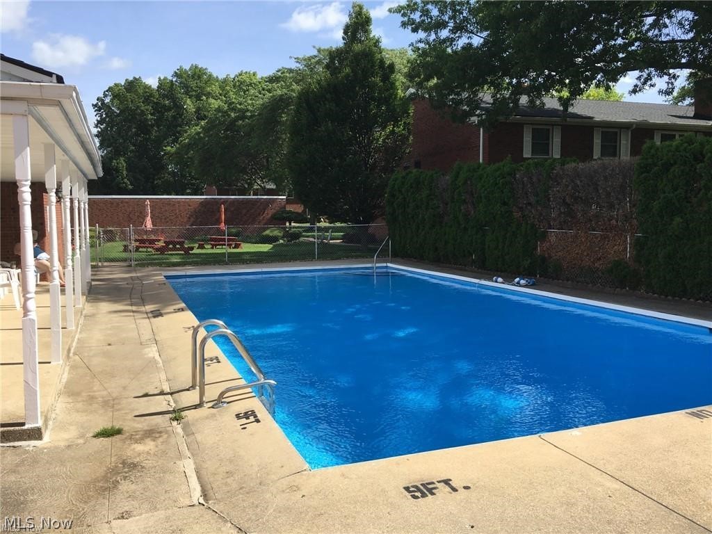 2854 Pease Drive Rocky River OH 44116