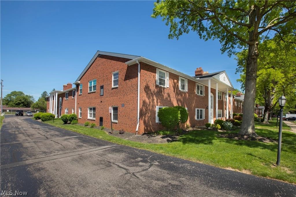 2854 Pease Drive Rocky River OH 44116