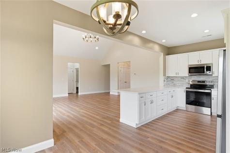 649 Southbay Drive Wadsworth OH 44281