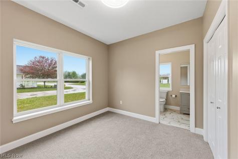 649 Southbay Drive Wadsworth OH 44281