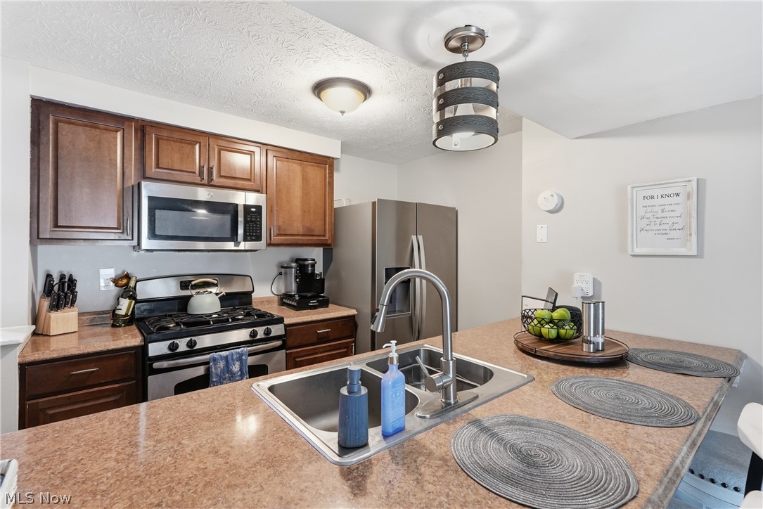 542 Topaz Lane Brunswick OH 44212