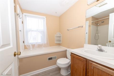 5152 Franklyn Boulevard Willoughby OH 44094