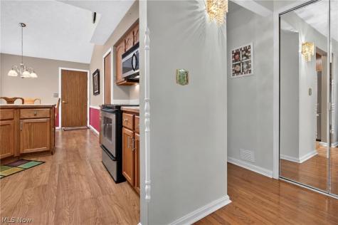 4521 Oakhill Boulevard Lorain OH 44053