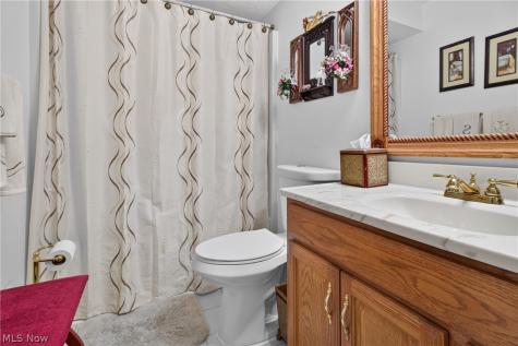 4521 Oakhill Boulevard Lorain OH 44053