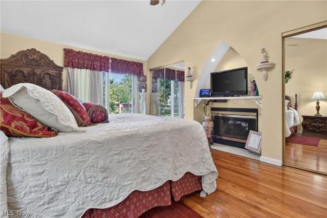 4521 Oakhill Boulevard Lorain OH 44053