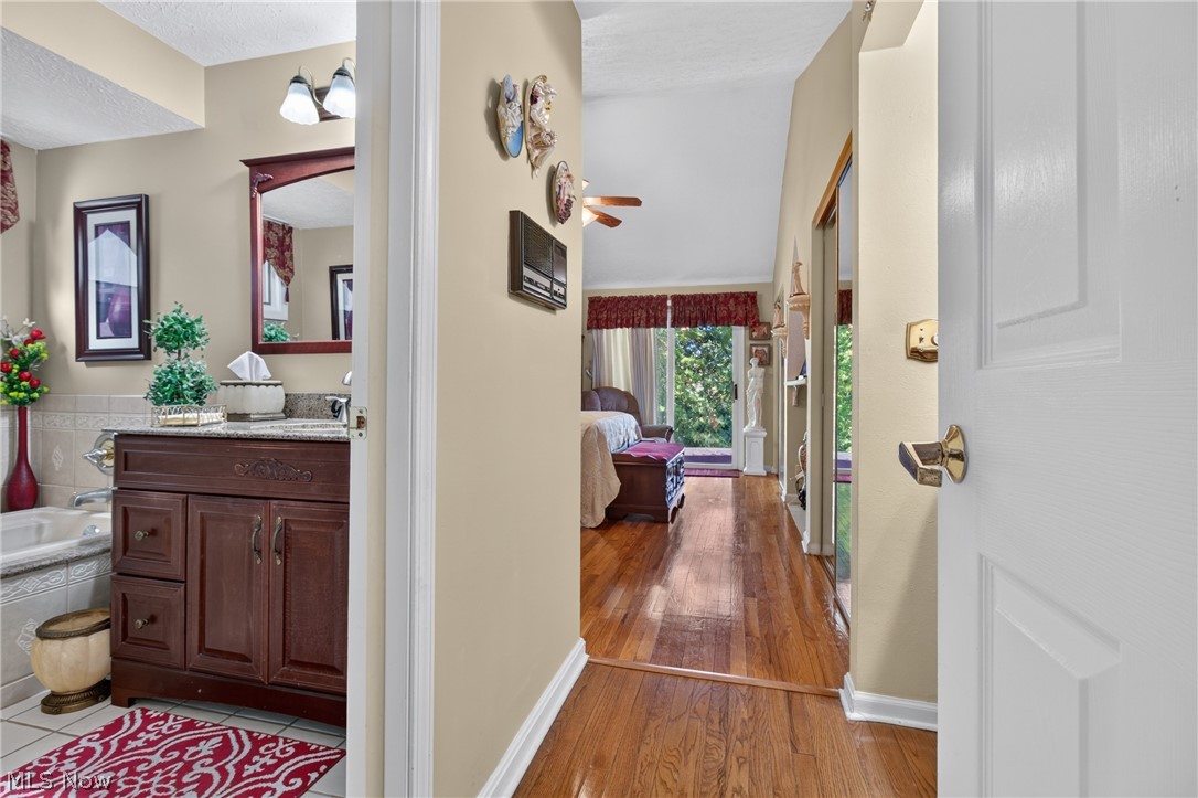 4521 Oakhill Boulevard Lorain OH 44053