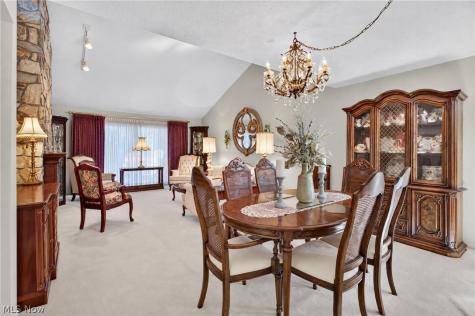 4521 Oakhill Boulevard Lorain OH 44053