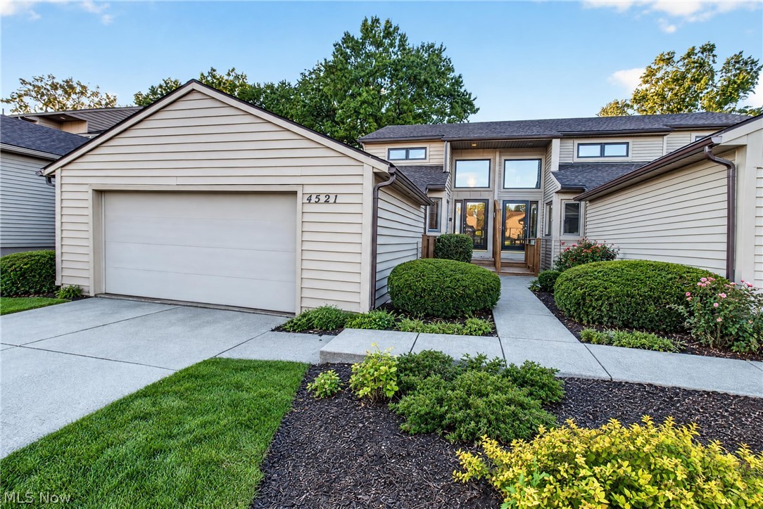 4521 Oakhill Boulevard Lorain OH 44053