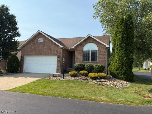 130 Royal Troon Warren OH 44484
