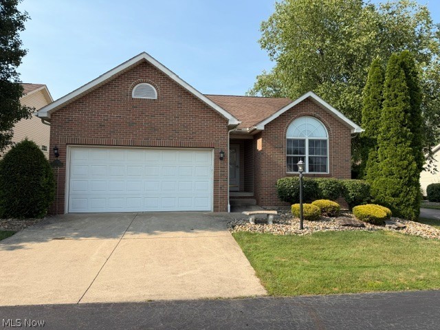 130 Royal Troon Warren OH 44484