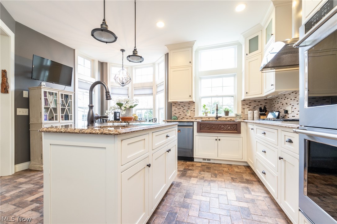 310 Blossom Lane Orange OH 44022
