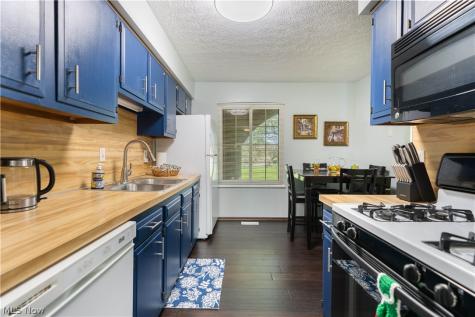 6674 Hills And Dales Road NW Canton OH 44708