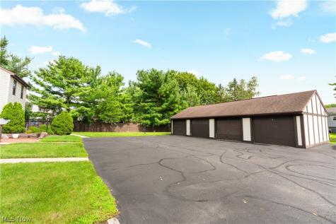 6674 Hills And Dales Road NW Canton OH 44708