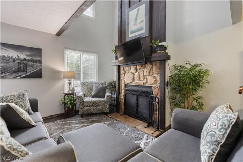 6674 Hills And Dales Road NW Canton OH 44708