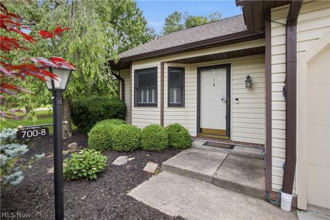 700 Hampton Circle Aurora OH 44202