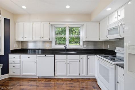 700 Hampton Circle Aurora OH 44202