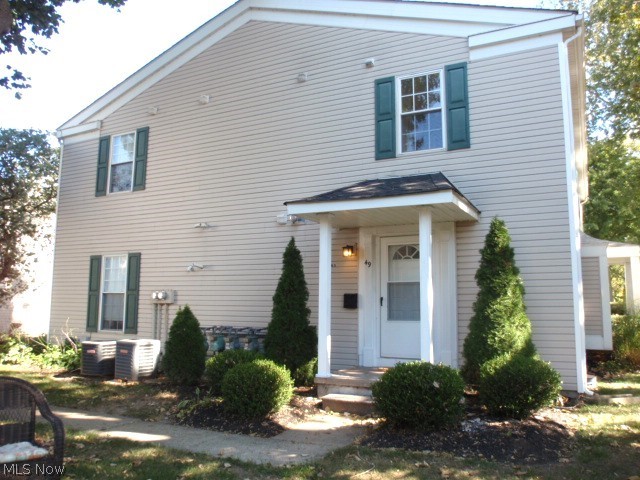 49 Valley Forge Lane Elyria OH 44035
