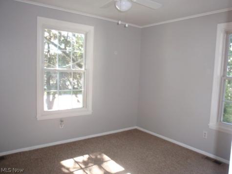 49 Valley Forge Lane Elyria OH 44035