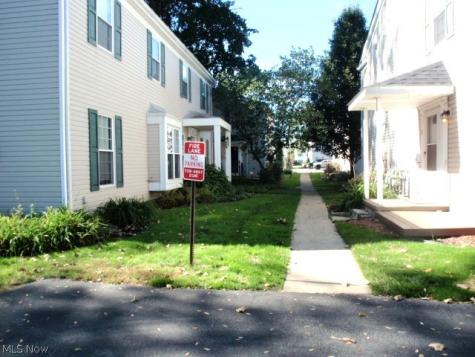 49 Valley Forge Lane Elyria OH 44035