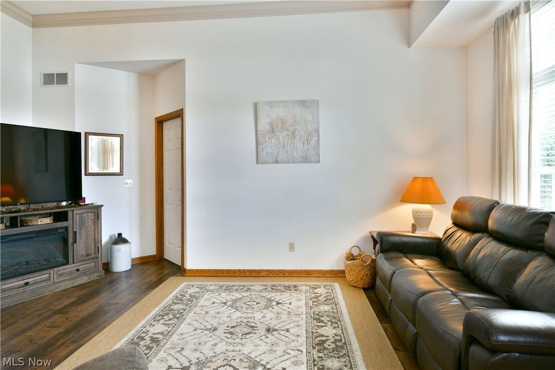 24 Abbington Drive NW Warren OH 44481