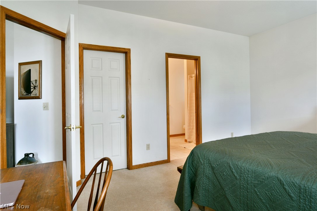 24 Abbington Drive NW Warren OH 44481