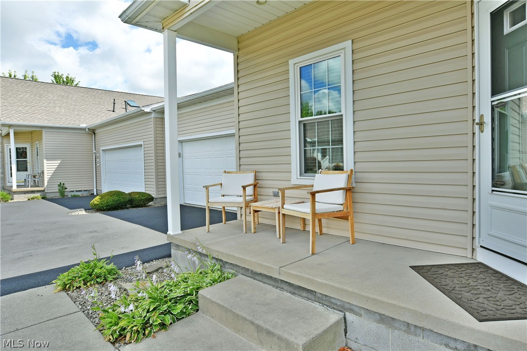 24 Abbington Drive NW Warren OH 44481