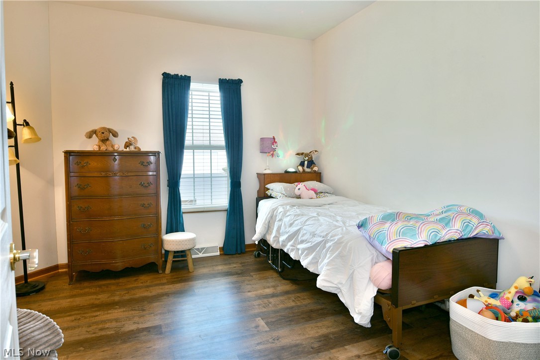 24 Abbington Drive NW Warren OH 44481